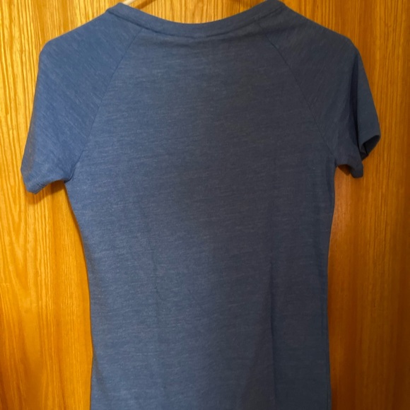 Adidas Oklahoma City Thunder, V-Neck Tee, Sz XS - Picture 3 of 5